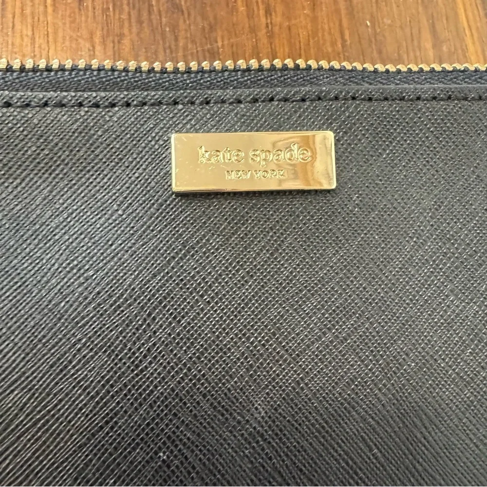 Kate Spade Lolly Newbury Lane Wristlet Black $148 Retail NWT 8x5 - Picture 3 of 7